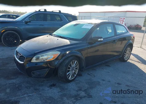 2011 Volvo C30 T5/T5 R-Design z USA, uszkodzony, nr VIN YV1672MK7B2200890